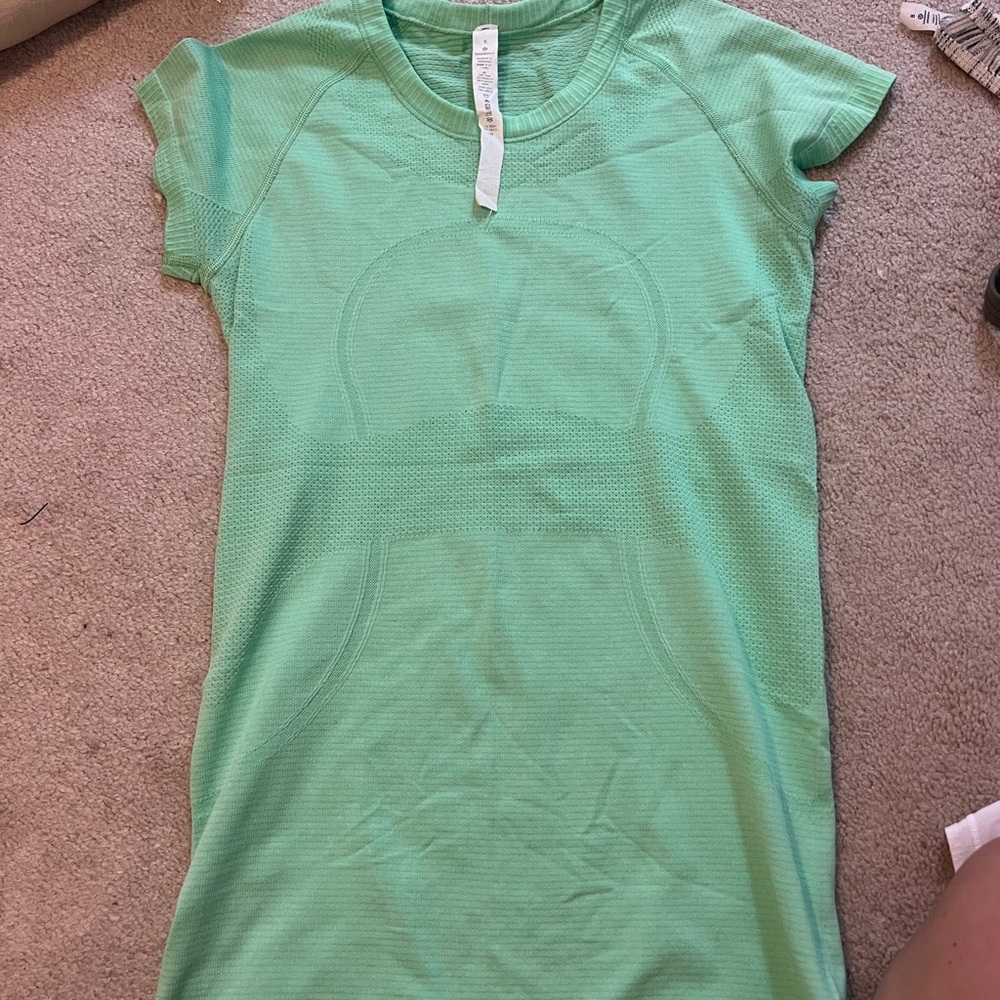 Green Short Sleeve Athletic Top